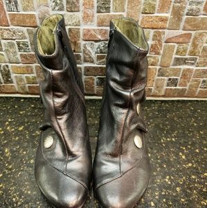Eric Michael "Web Leather" Soho Ankle Boots size 9